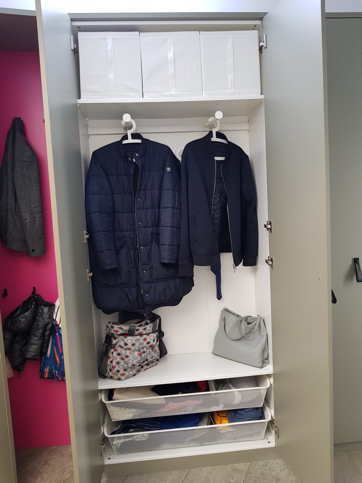Hook Heath, Woking, entrance storage, image 4